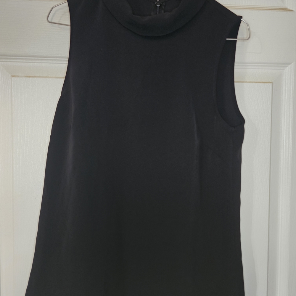 H&M Zip Elegant Black Sleeveless Top